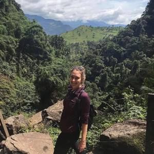 Meet your Posher, Rebecca